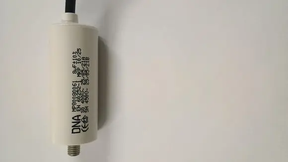 Cenově Výhodný kond.rozb.MBP 8uF/400V kabel/M8