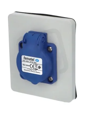 Sezónní Sleva Deska 3922 se zásuvkou 230V/16A IP54 s kolíkem FAMATEL 3922